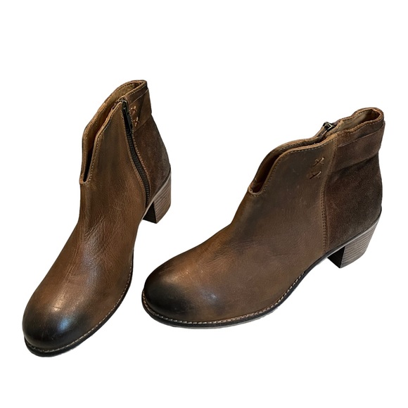 Diba Brown Leather/Suede Ankle Boot with Front Cutout, Sz 8.5 - Picture 5 of 13